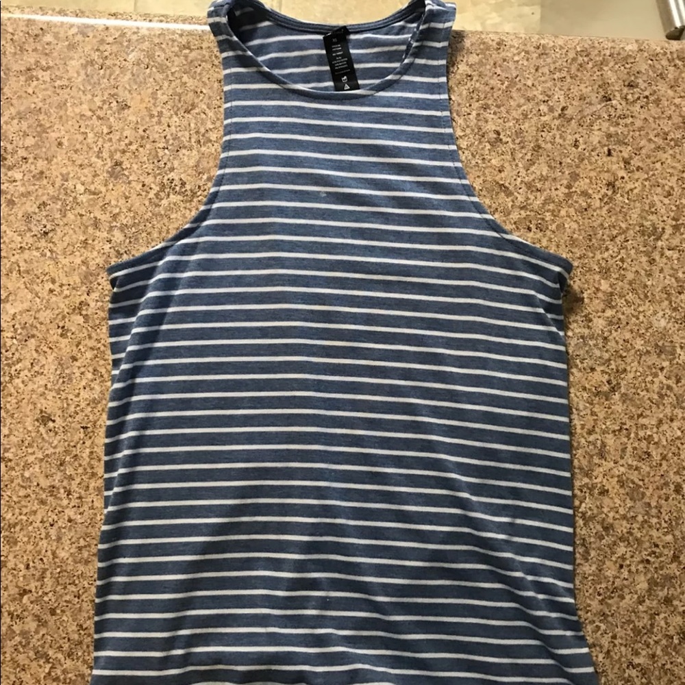 Yogalicious Keyhole Tank